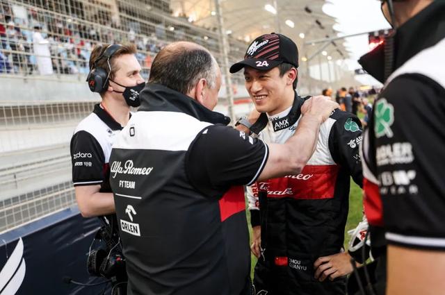 迈凯伦横扫索伯车队,佩雷兹关键制胜 迈凯伦横扫索伯车队,佩雷兹关键制胜