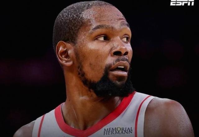 江苏队绝杀猛龙,杜兰特点燃赛场 江苏队绝杀猛龙,杜兰特点燃赛场