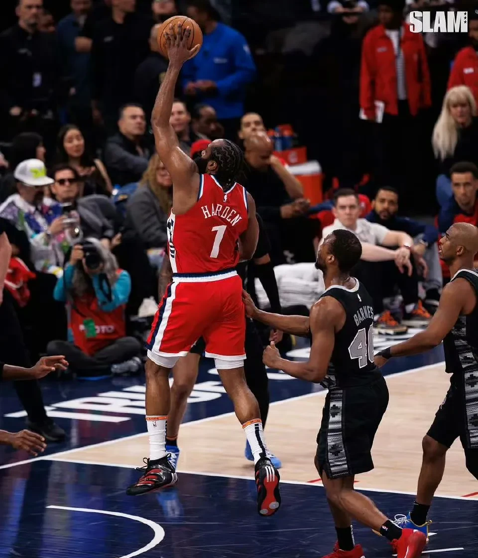 快船横扫西班牙男篮，萨博尼斯一己之力扛起全队