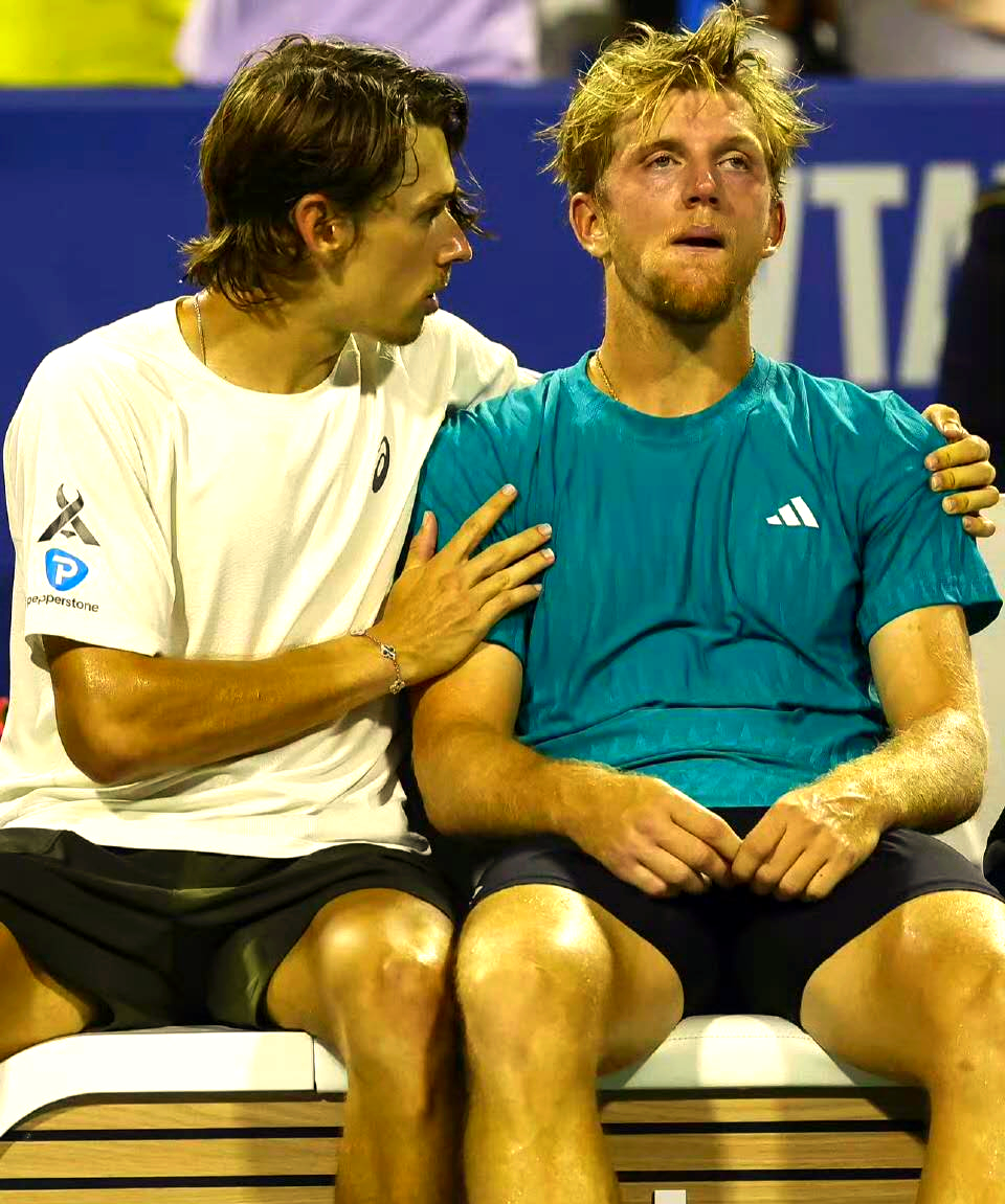 ATP总决赛鏖战年终总决赛，阿尔卡拉斯扛起全队