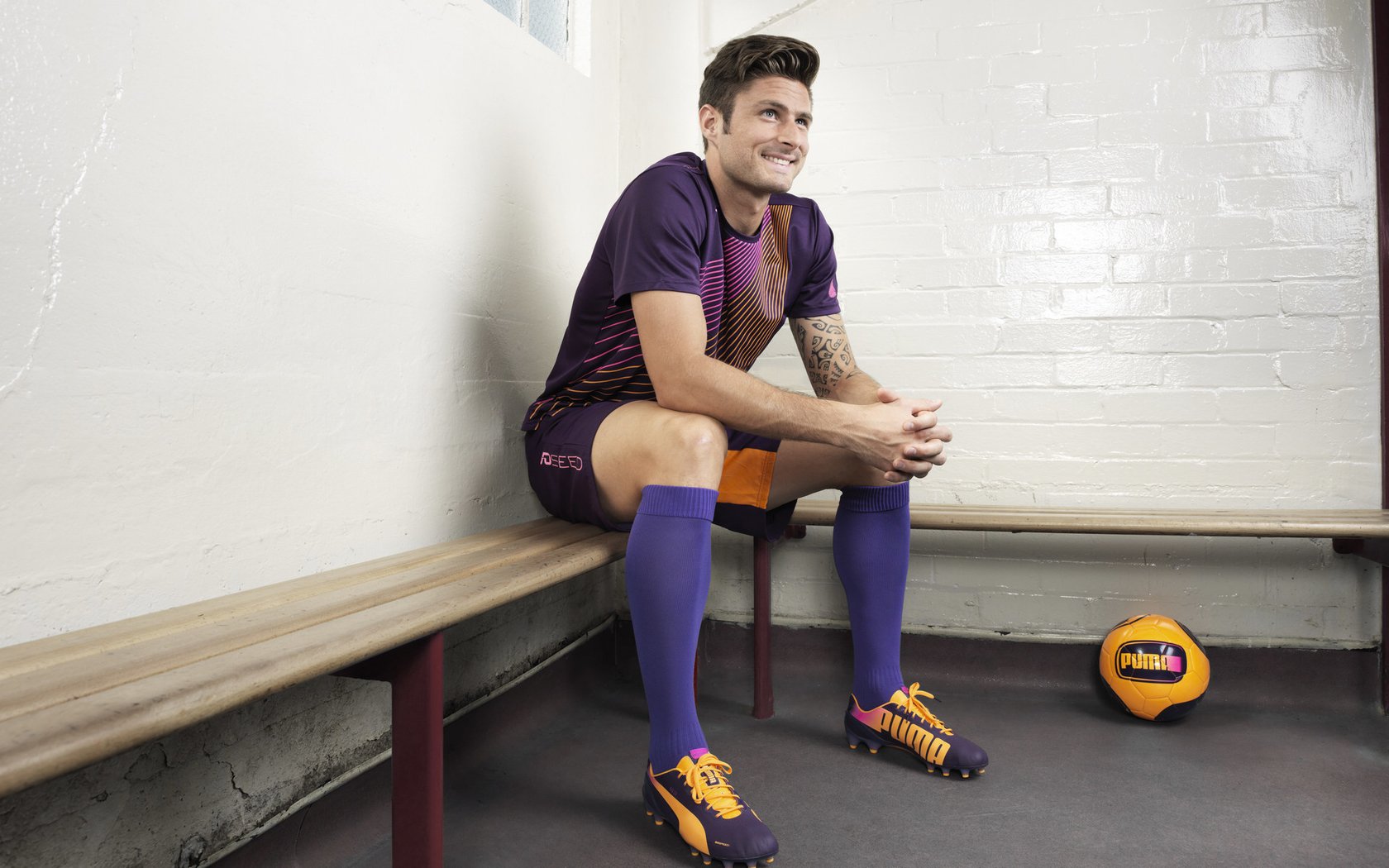 厄德高进攻端无人可挡,乌拉圭速胜皇马,新王登基的战术启示